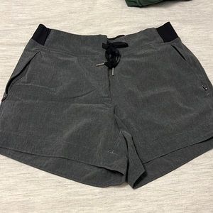 Calia by Carrie Underwood shorts